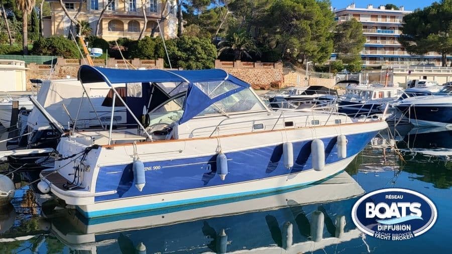 BENETEAU Ombrine 900