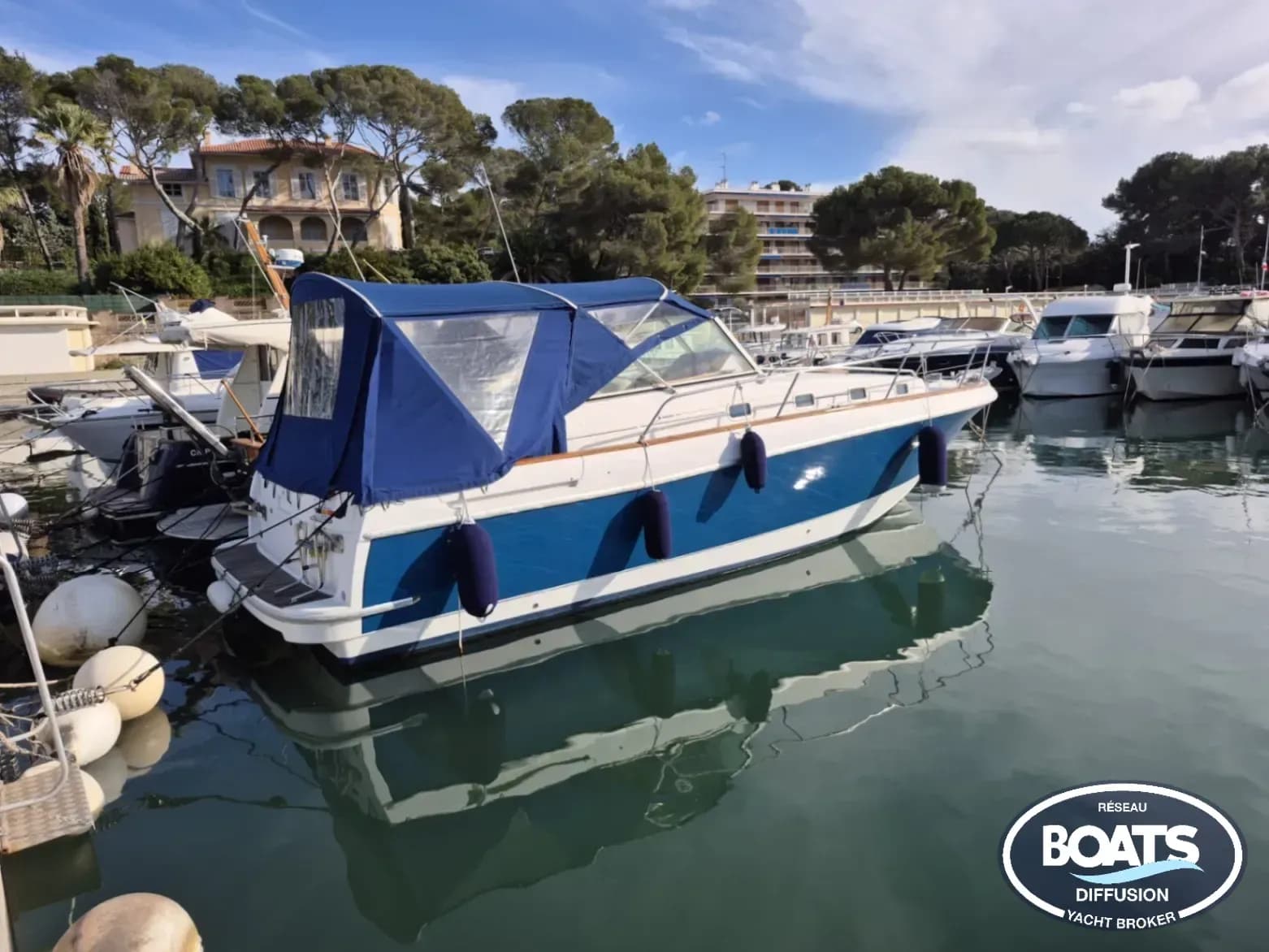 BENETEAU Ombrine 900