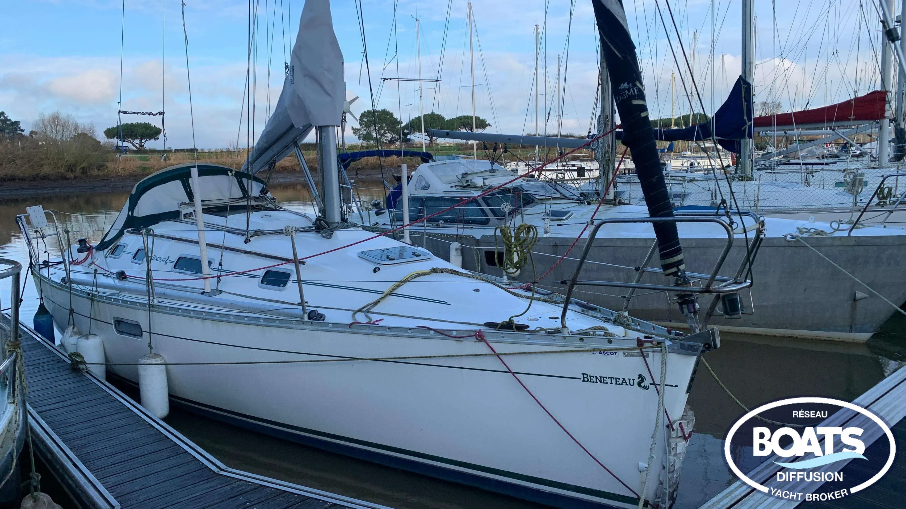 BENETEAU OCEANIS 300 - Photo 1