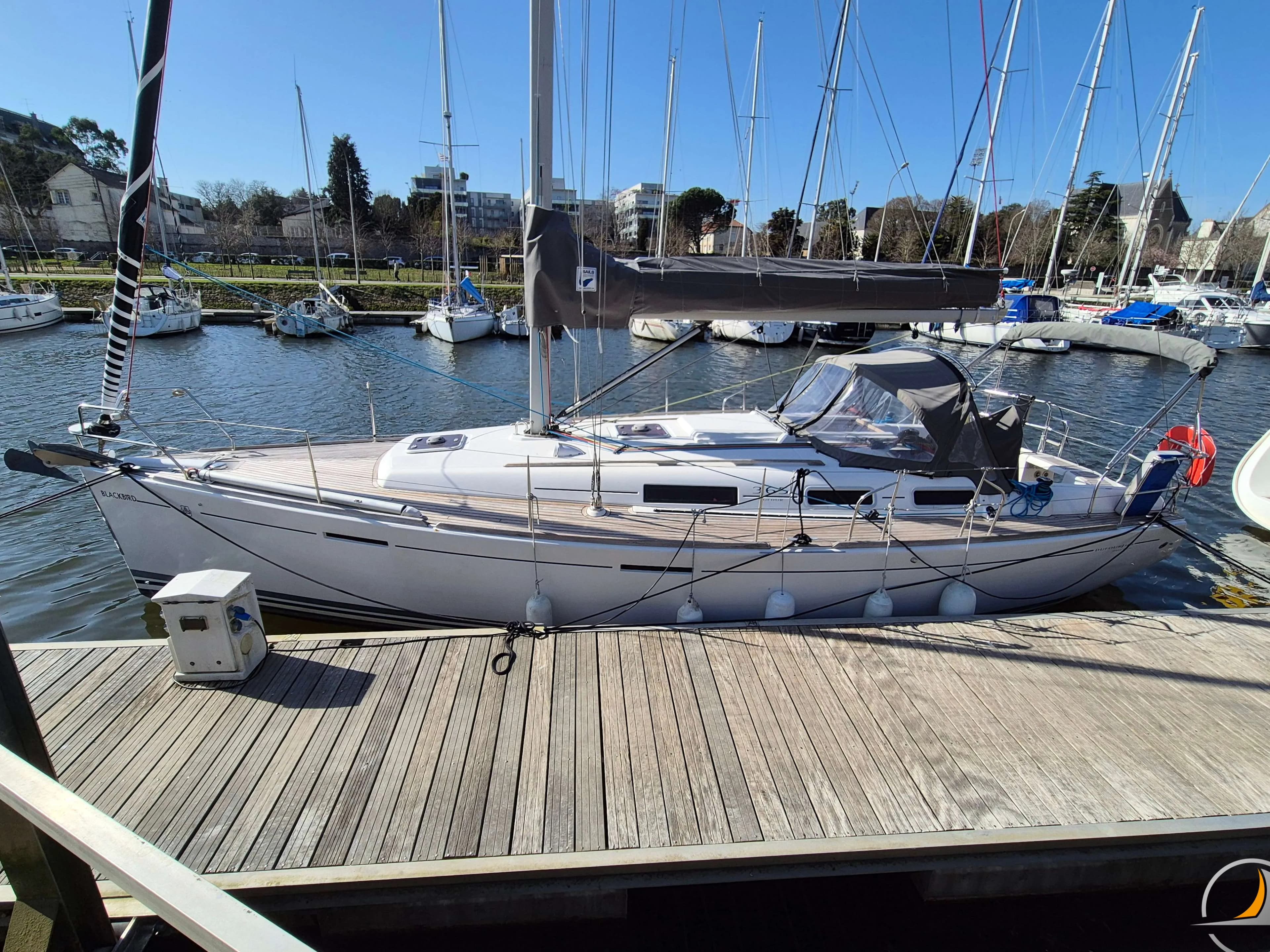 DUFOUR 365 GRAND LARGE