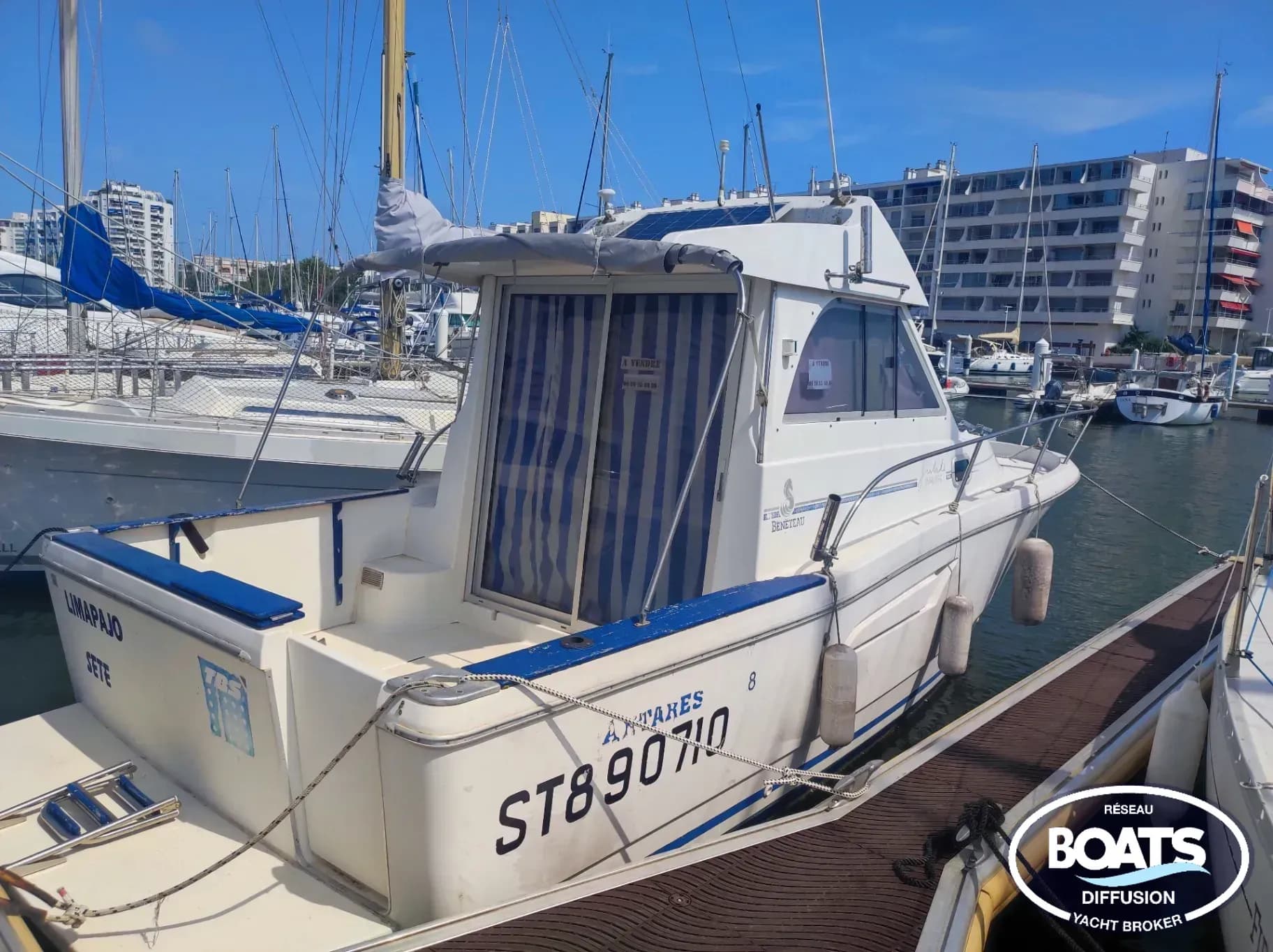 BENETEAU ANTARES SERIE 8 - Photo 1