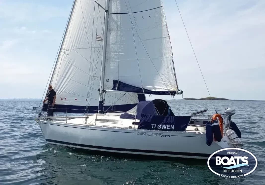 BENETEAU FIRST 325 - Photo 1