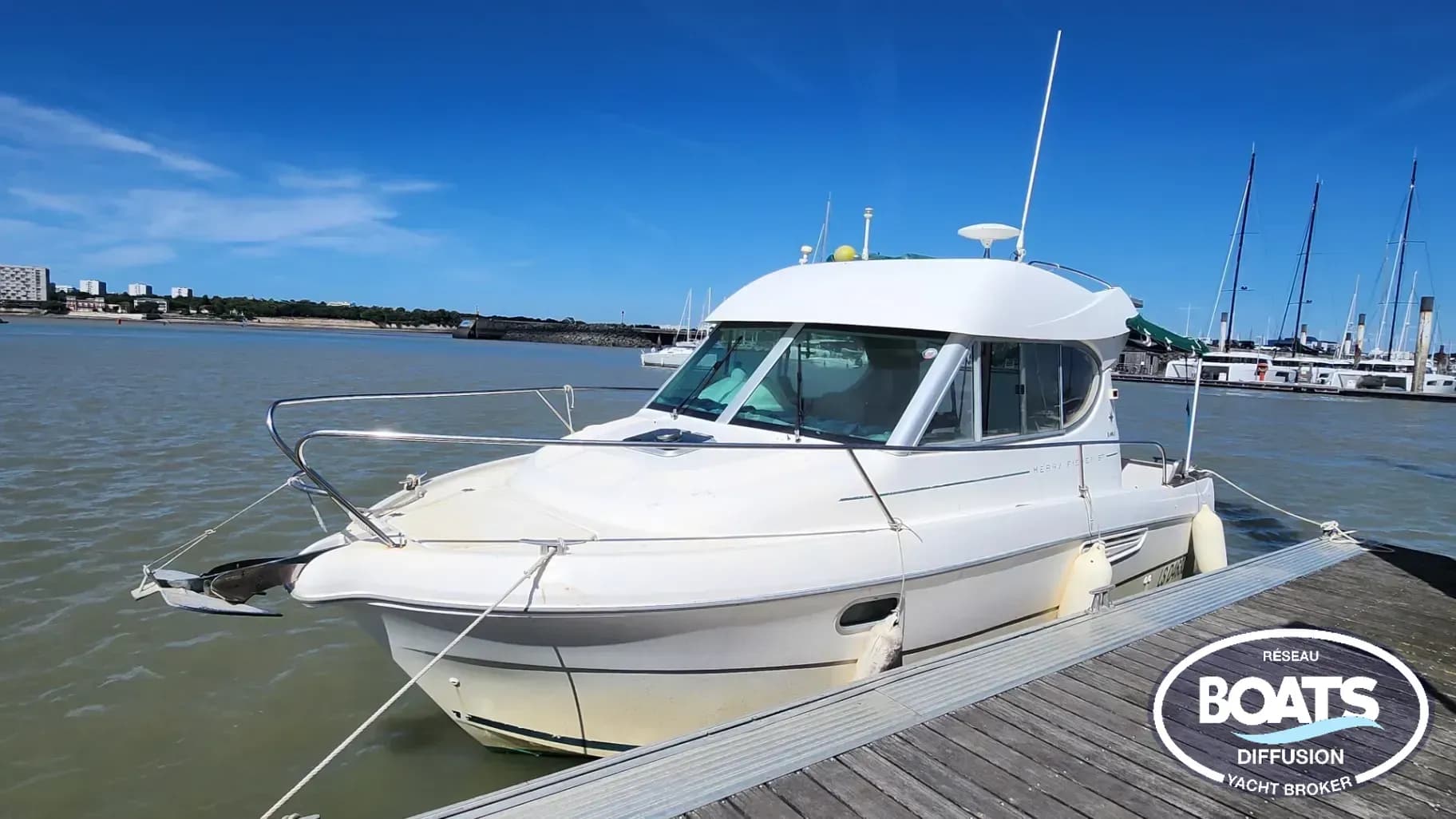 JEANNEAU MERRY FISHER 805 - Photo 1