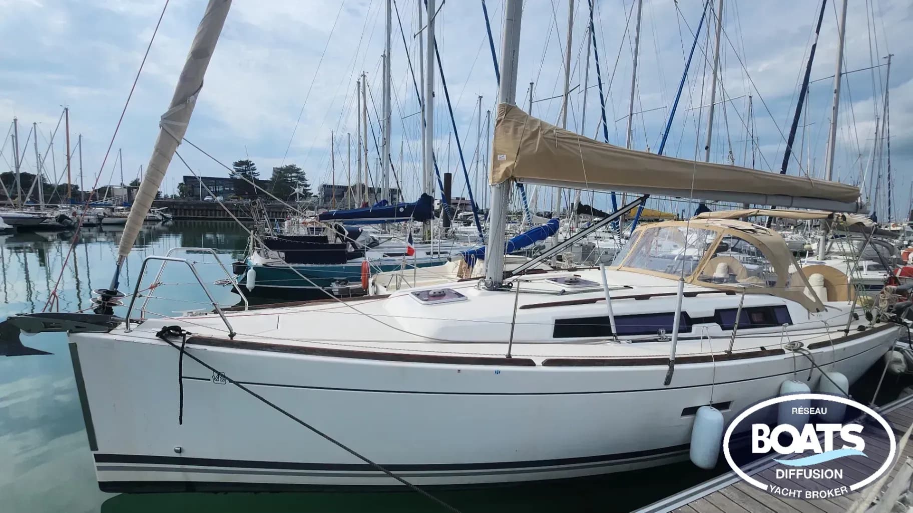 DUFOUR YACHTS DUFOUR 335 GRAND LARGE - Photo 1