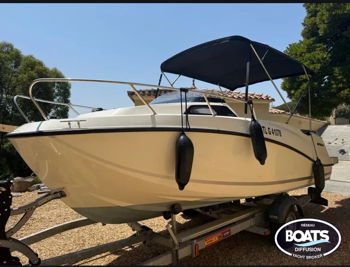 QUICKSILVER Quicksilver 555 - Photo 1