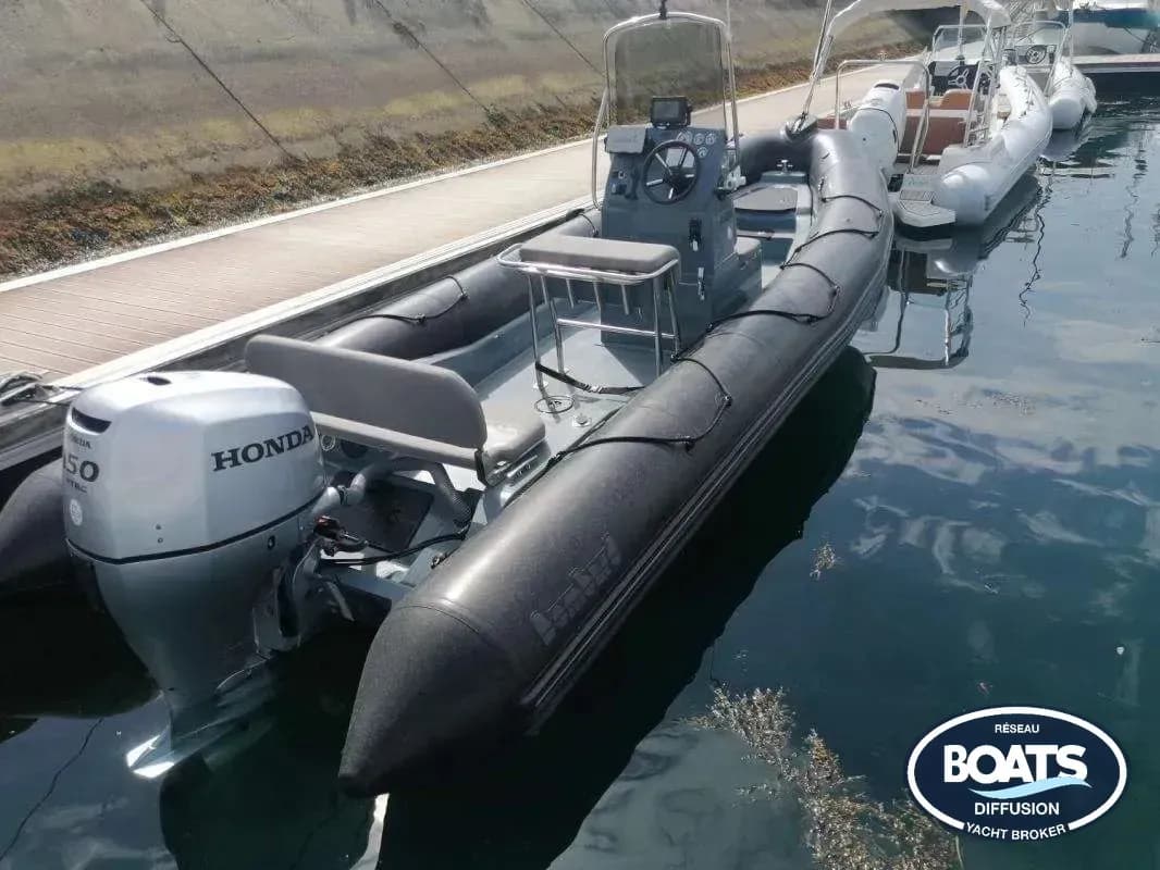 Bombard EXPLORER 700 NEO